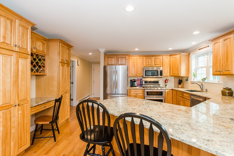 55 Highland Road South Hampton, NH 03827 - Photo 8 of 40