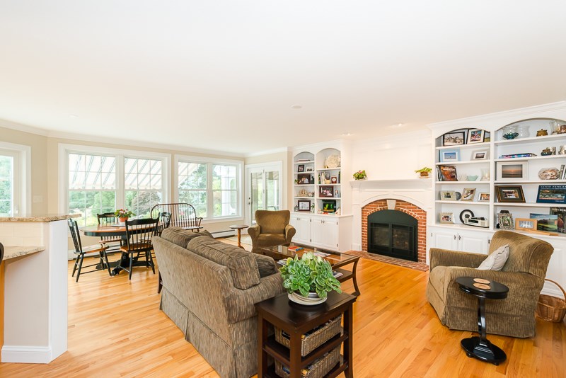 55 Highland Road South Hampton, NH 03827 - Photo 9 of 40