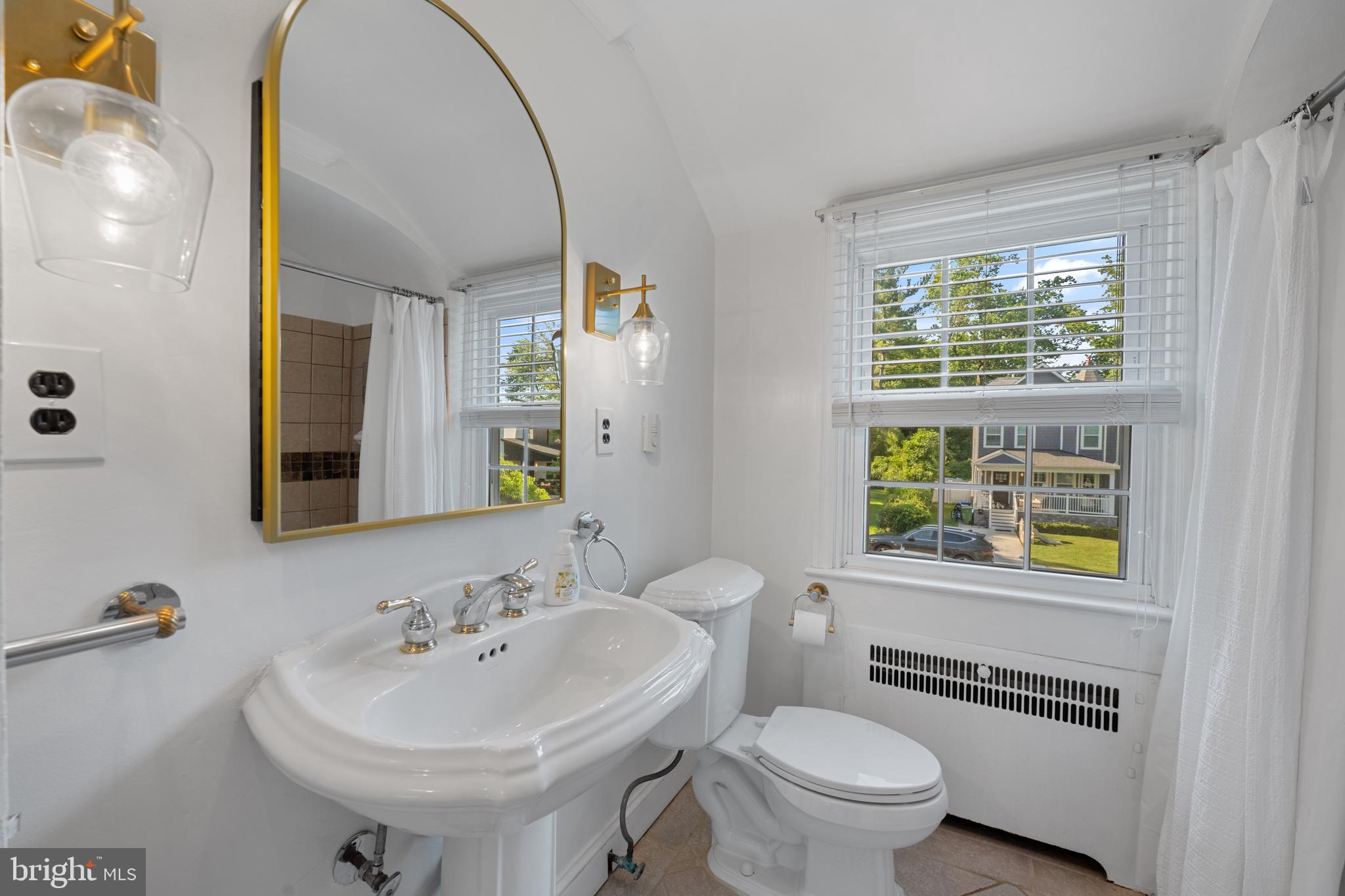 2713 Cheswolde Road Baltimore, MD 21209 - Photo 25 of 41 Updated lighting