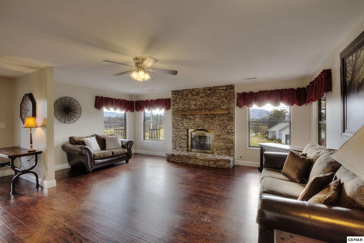 1437 Denton Road Sevierville, TN 37862 - Photo 7 of 32