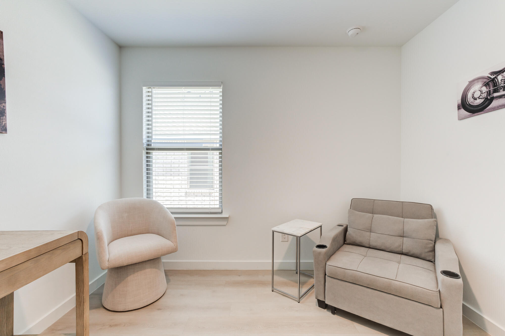 10506 Bangor Avenue Lubbock, TX 79424 - Photo 11 of 37 a living room with furniture and a window
