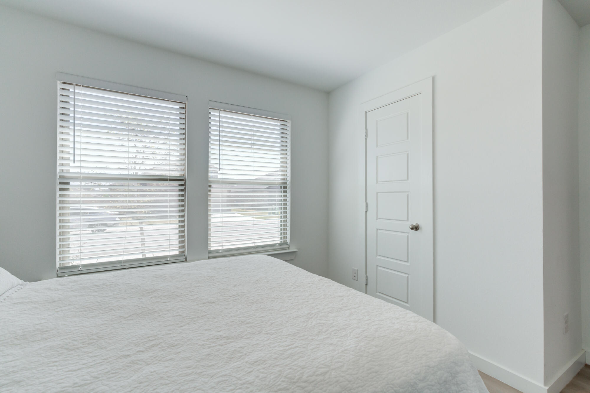 10506 Bangor Avenue Lubbock, TX 79424 - Photo 7 of 37 a view of empty room with a window