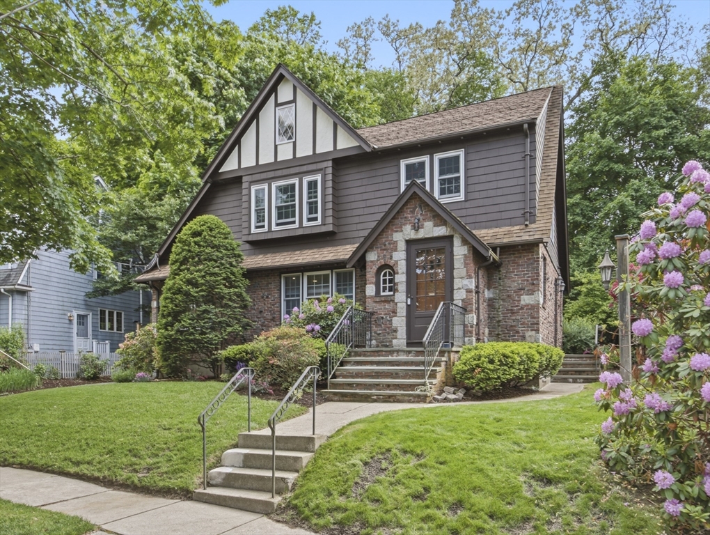 22 Ivy Road Belmont, MA 02478 - Photo 3 of 41 Gallery Image 3