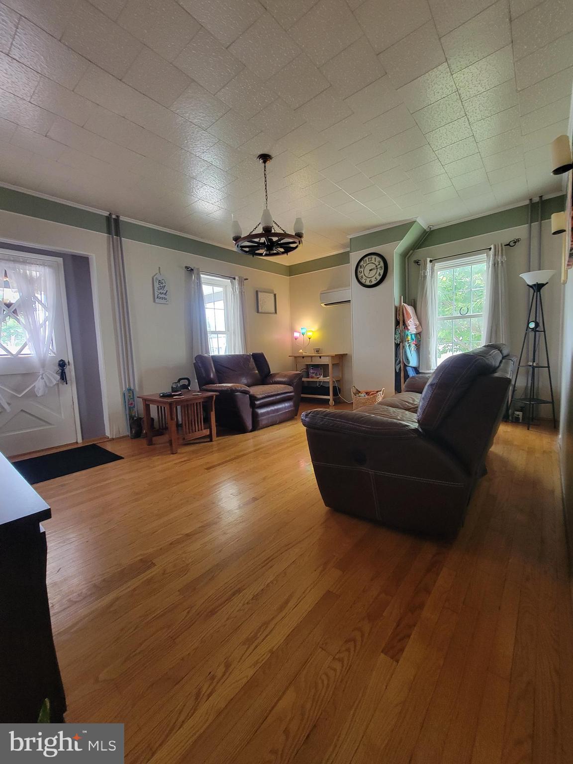 10 Whyte Street Union Bridge, MD 21791 - Photo 18 of 20 a living room with furniture and a large window