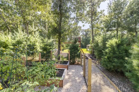 $2,995,000 | 14 Debras Way, Wainscott, NY 11975