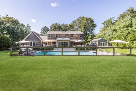 $2,995,000 | 14 Debras Way, Wainscott, NY 11975