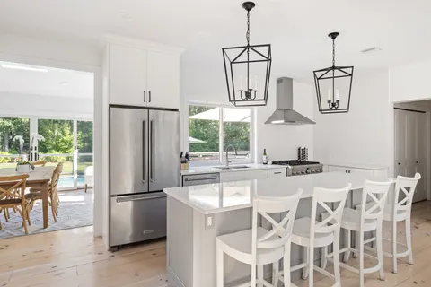 $2,995,000 | 14 Debras Way, Wainscott, NY 11975