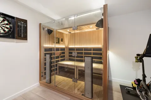 $2,995,000 | 14 Debras Way, Wainscott, NY 11975