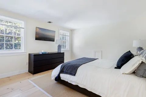 $2,995,000 | 14 Debras Way, Wainscott, NY 11975