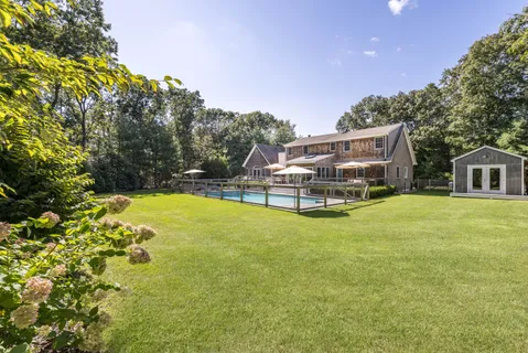 $2,995,000 | 14 Debras Way, Wainscott, NY 11975