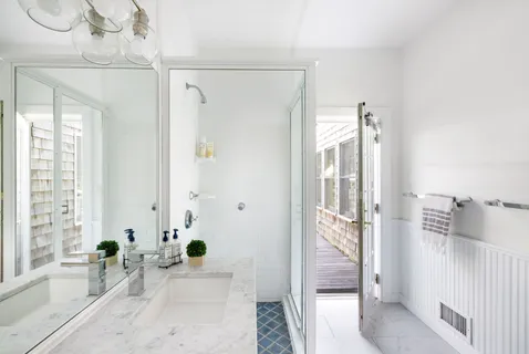 $2,995,000 | 14 Debras Way, Wainscott, NY 11975