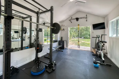 $2,995,000 | 14 Debras Way, Wainscott, NY 11975