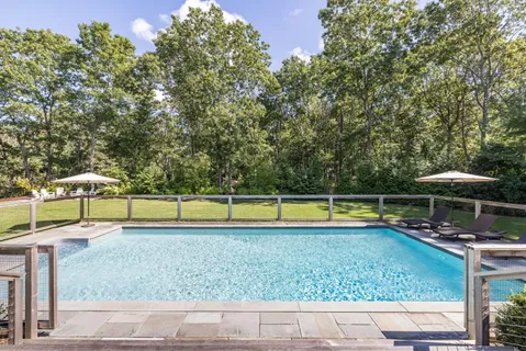 $2,995,000 | 14 Debras Way, Wainscott, NY 11975