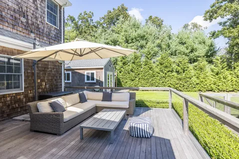 $2,995,000 | 14 Debras Way, Wainscott, NY 11975