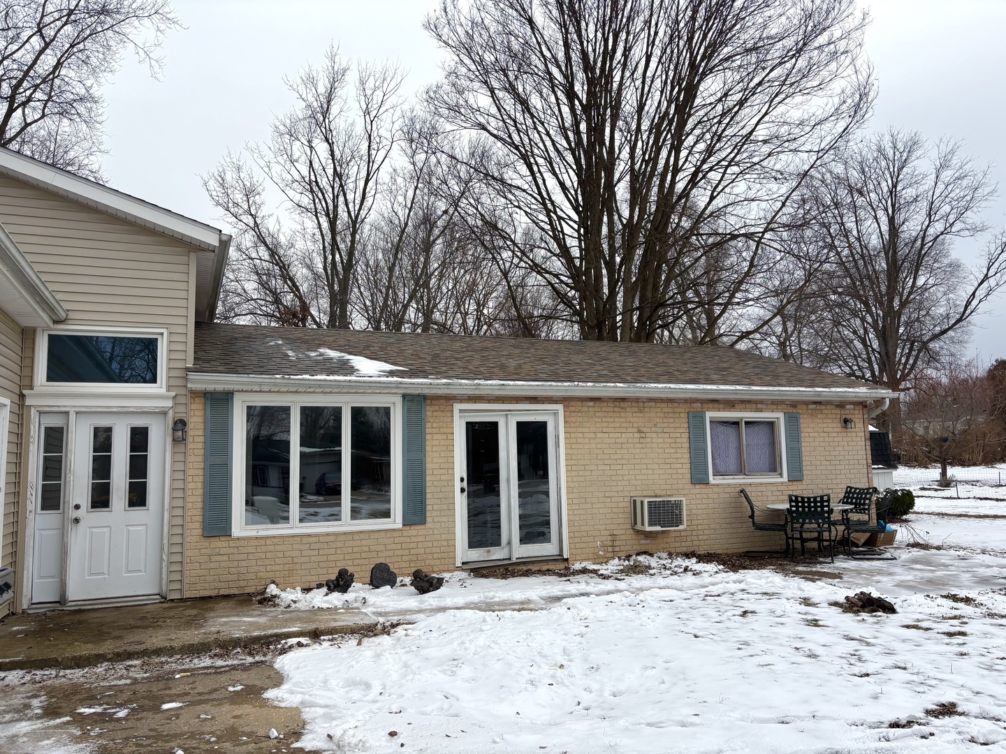 404 Michael Street Streator, IL 61364 - Photo 3 of 23