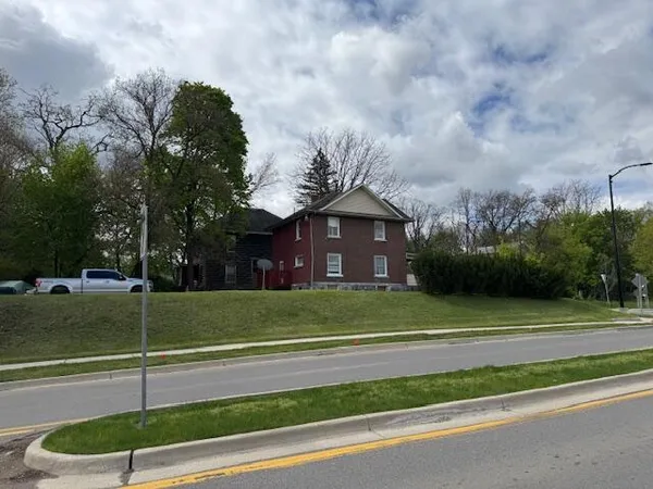 $89,900 | 905 Martin Luther King Jr Drive, Jackson, MI 49203