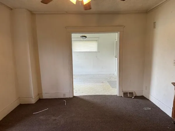 $89,900 | 905 Martin Luther King Jr Drive, Jackson, MI 49203