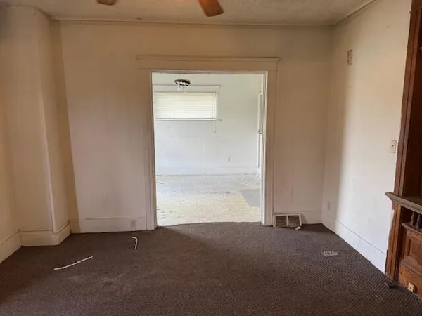 $89,900 | 905 Martin Luther King Jr Drive, Jackson, MI 49203