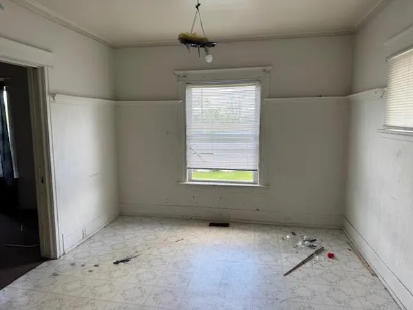 $89,900 | 905 Martin Luther King Jr Drive, Jackson, MI 49203