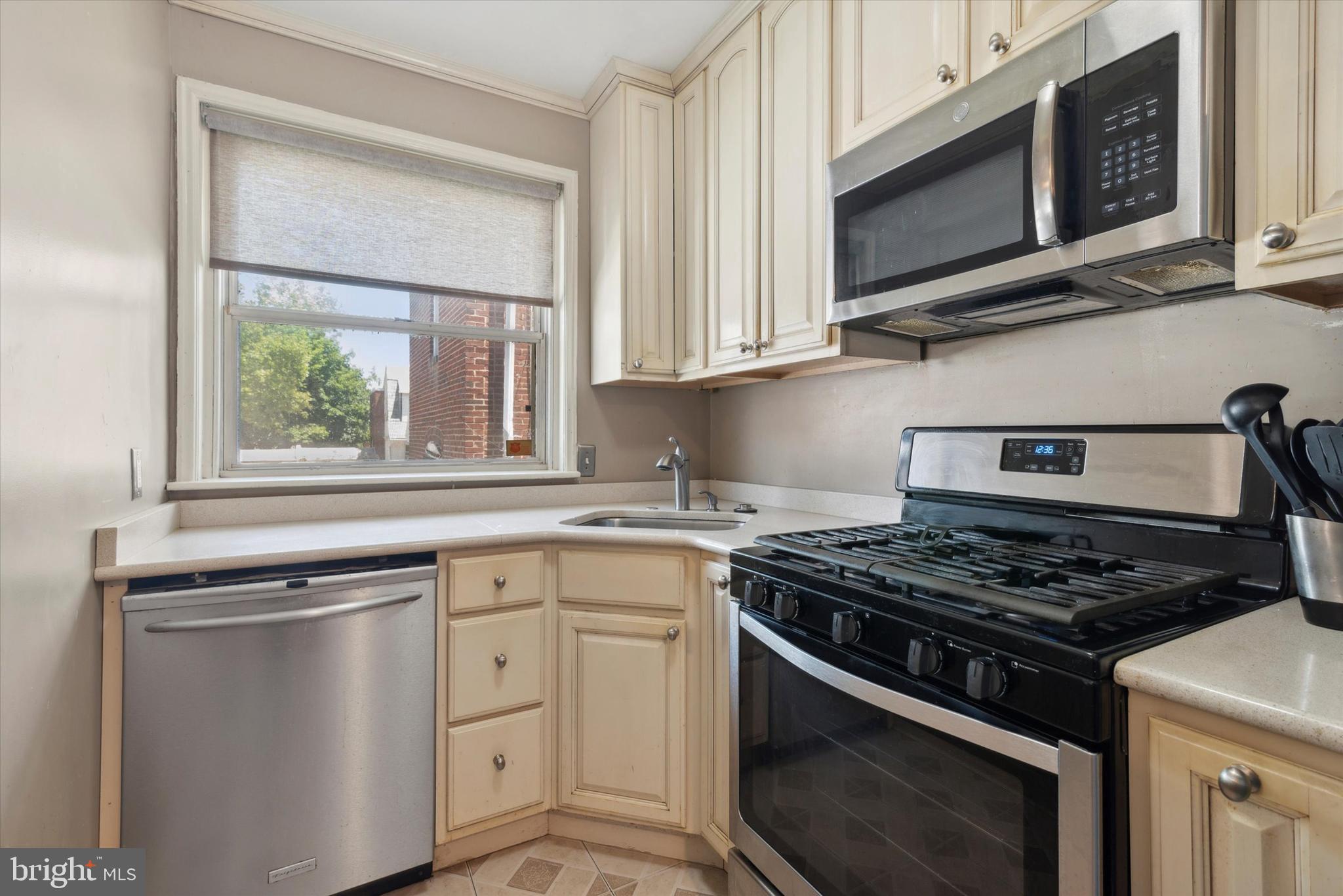 7815 Argus Road Philadelphia, PA 19150 - Photo 6 of 15 Kitchen