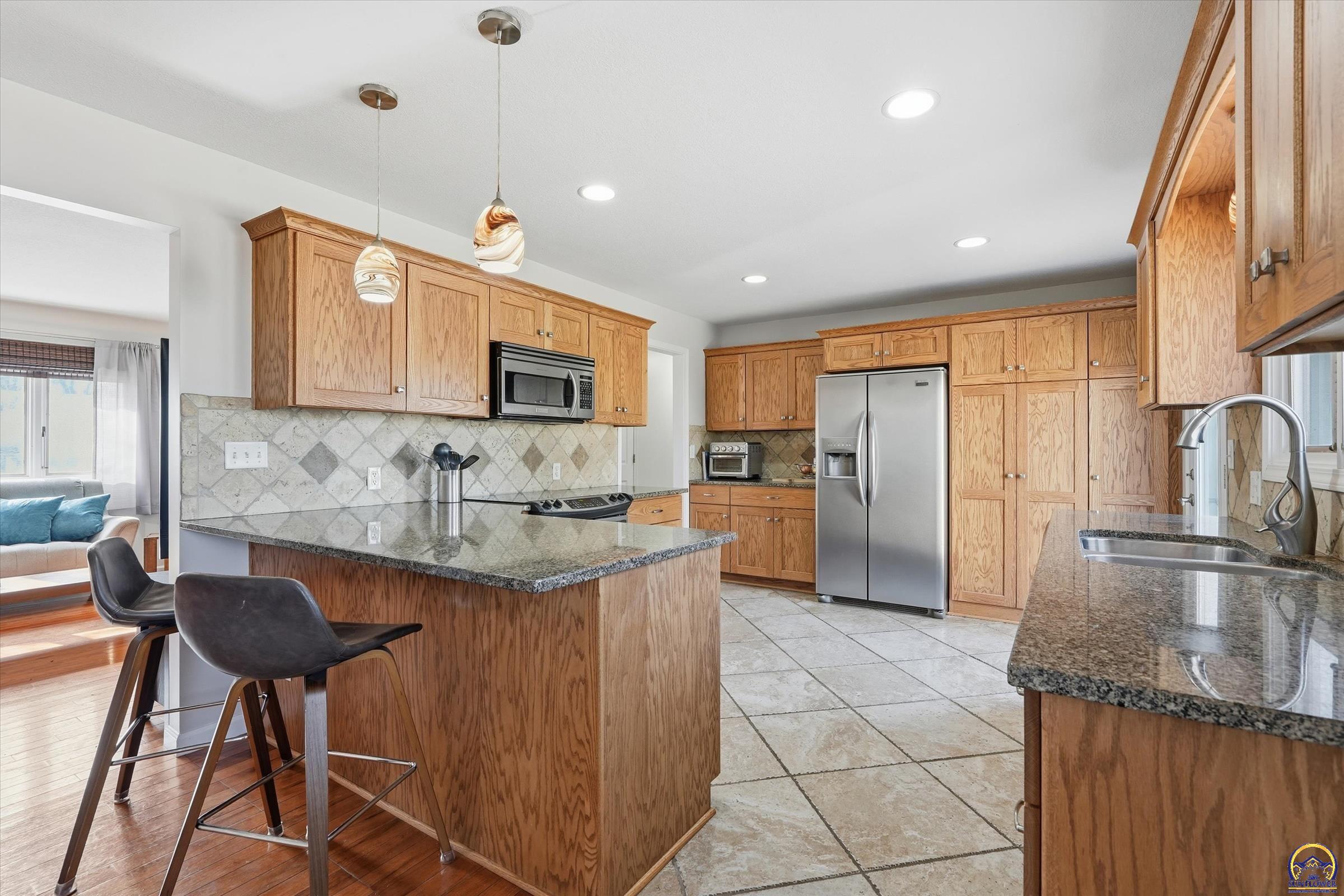 4330 Southeast 26th Terrace Topeka, KS 66605 - Photo 8 of 38