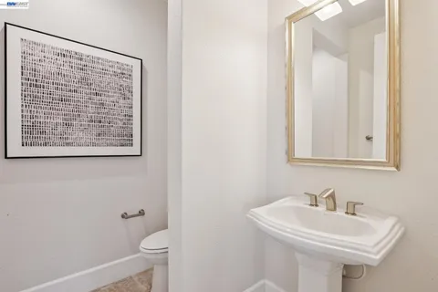 $2,599,000 | 5 Stirling Way, Hayward, CA 94542
