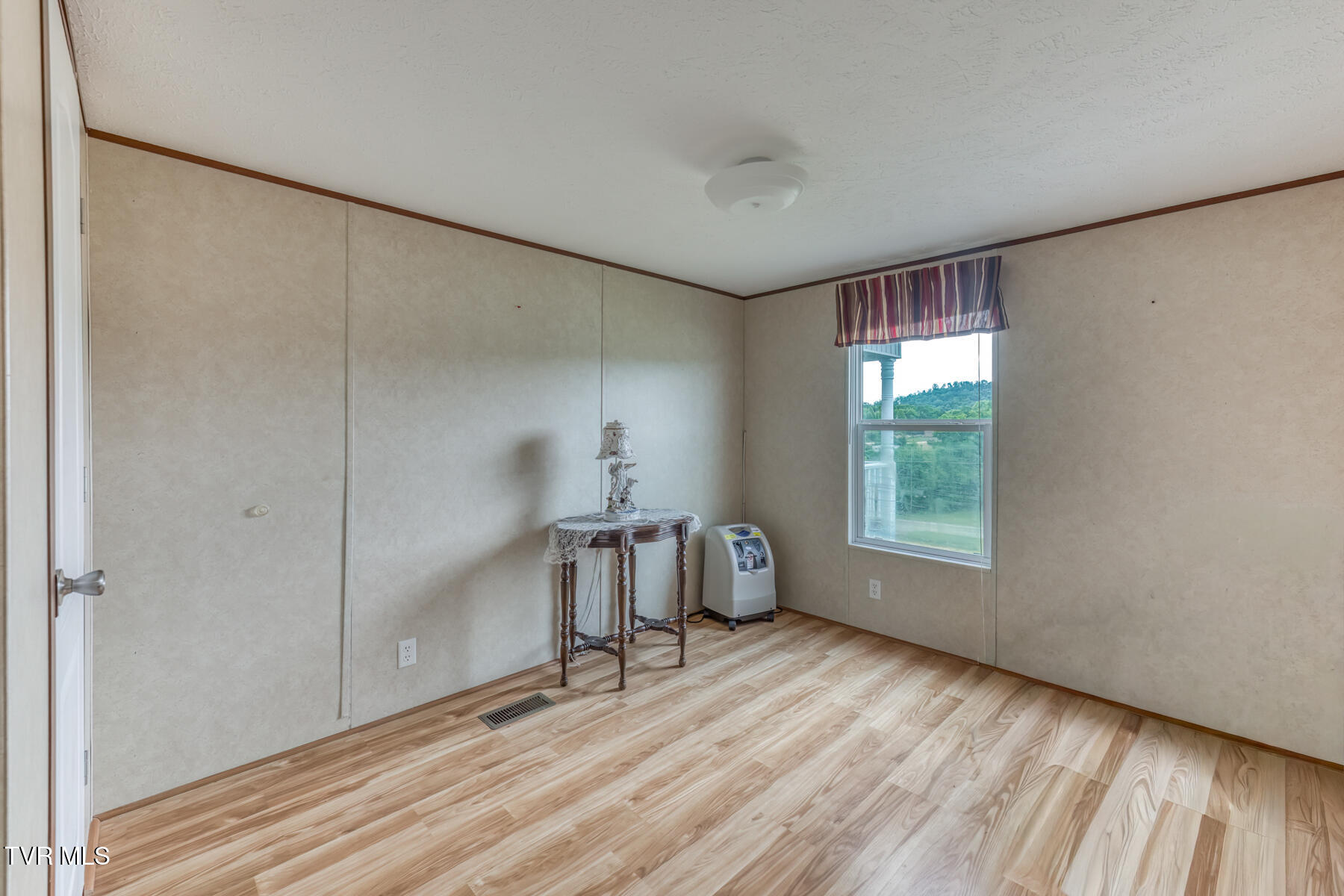 2069 Devault Bridge Road Piney Flats, TN 37686 - Photo 20 of 36 2069 Devault Bridge Rd-20