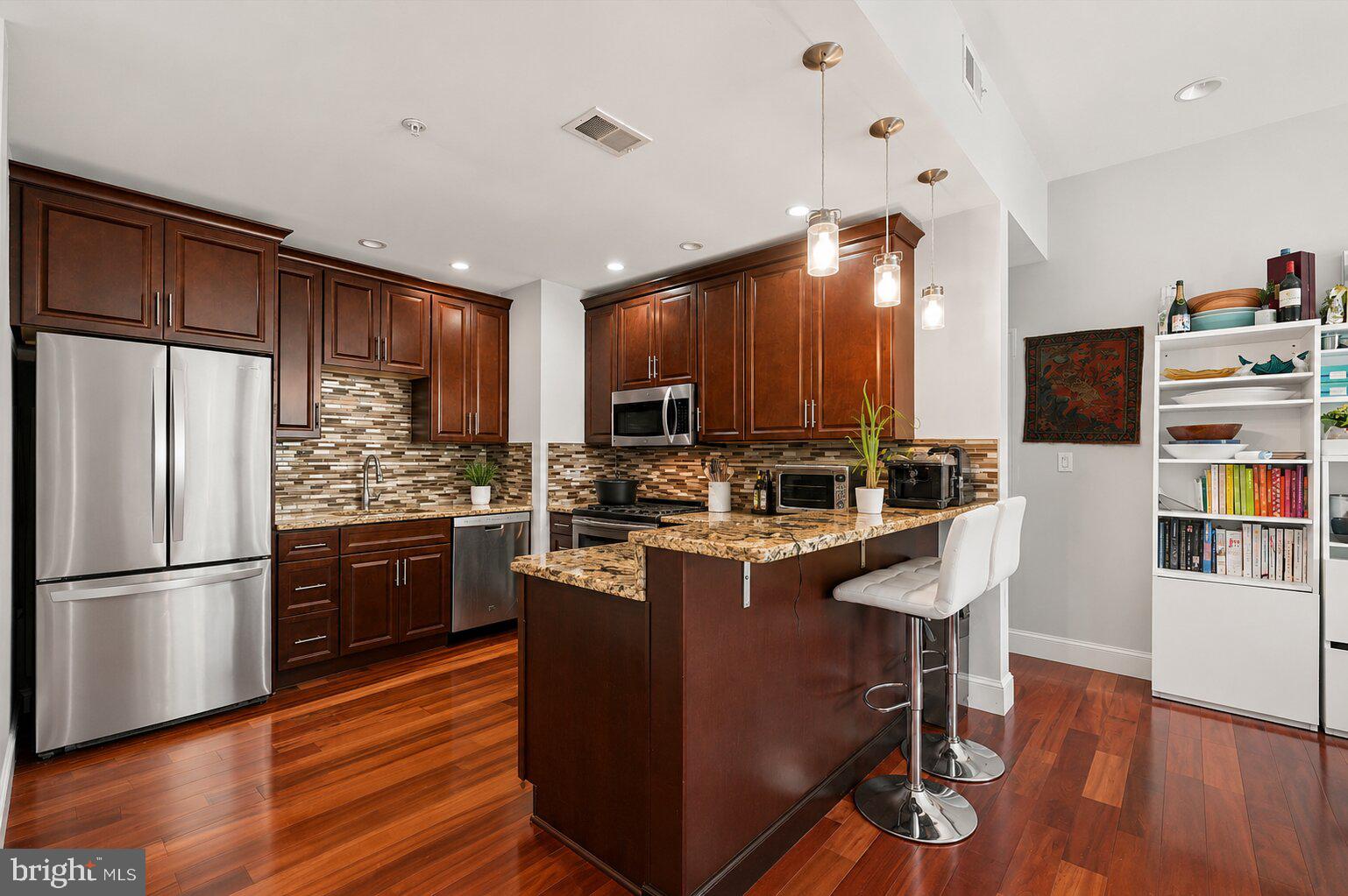 738 South 11th Street, Unit 2F Philadelphia, PA 19147 - Photo 4 of 15