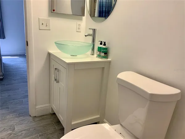 $1,900 | 3213 South Beneva Road, Unit 204, Sarasota, FL 34232