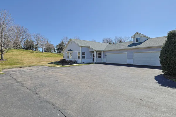 $2,200 | 12166 White Tail Lane, Huntley, IL 60142