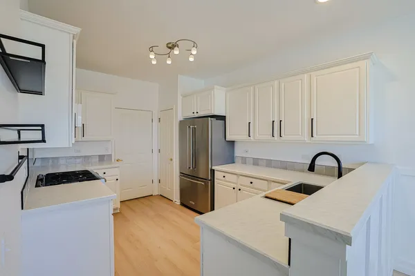 $2,200 | 12166 White Tail Lane, Huntley, IL 60142