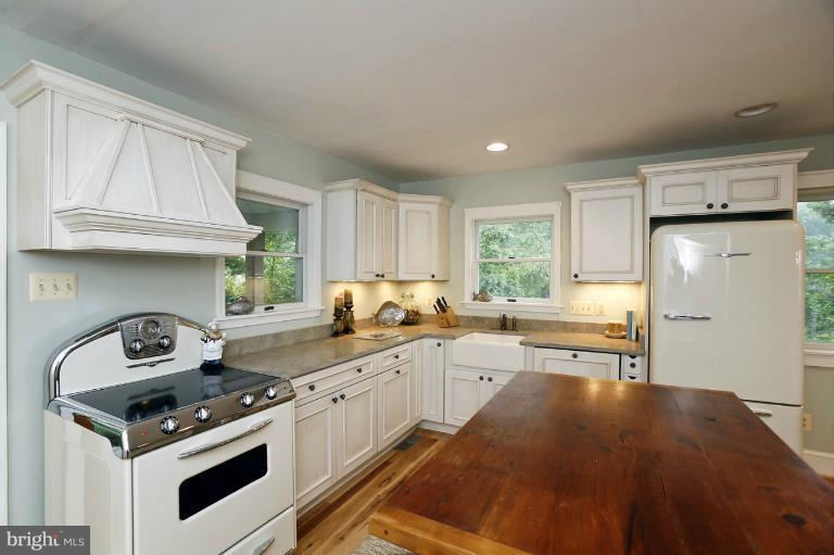 2359 Garrity Road St. Leonard, MD 20685 - Photo 4 of 30 Kitchen