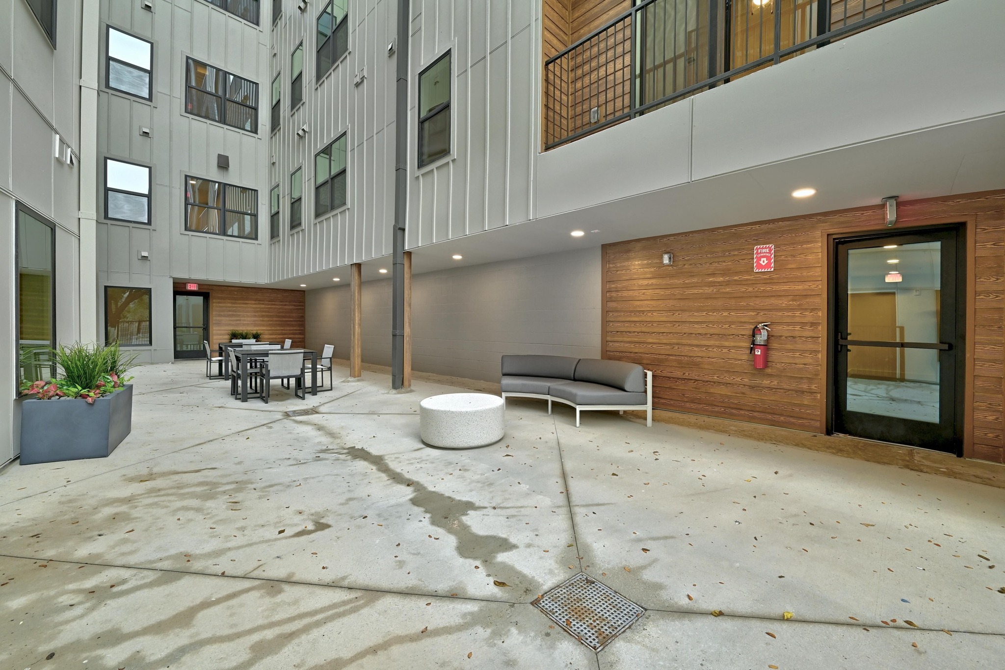 2500 Longview Street, Unit 303 Austin, TX 78705 - Photo 35 of 39