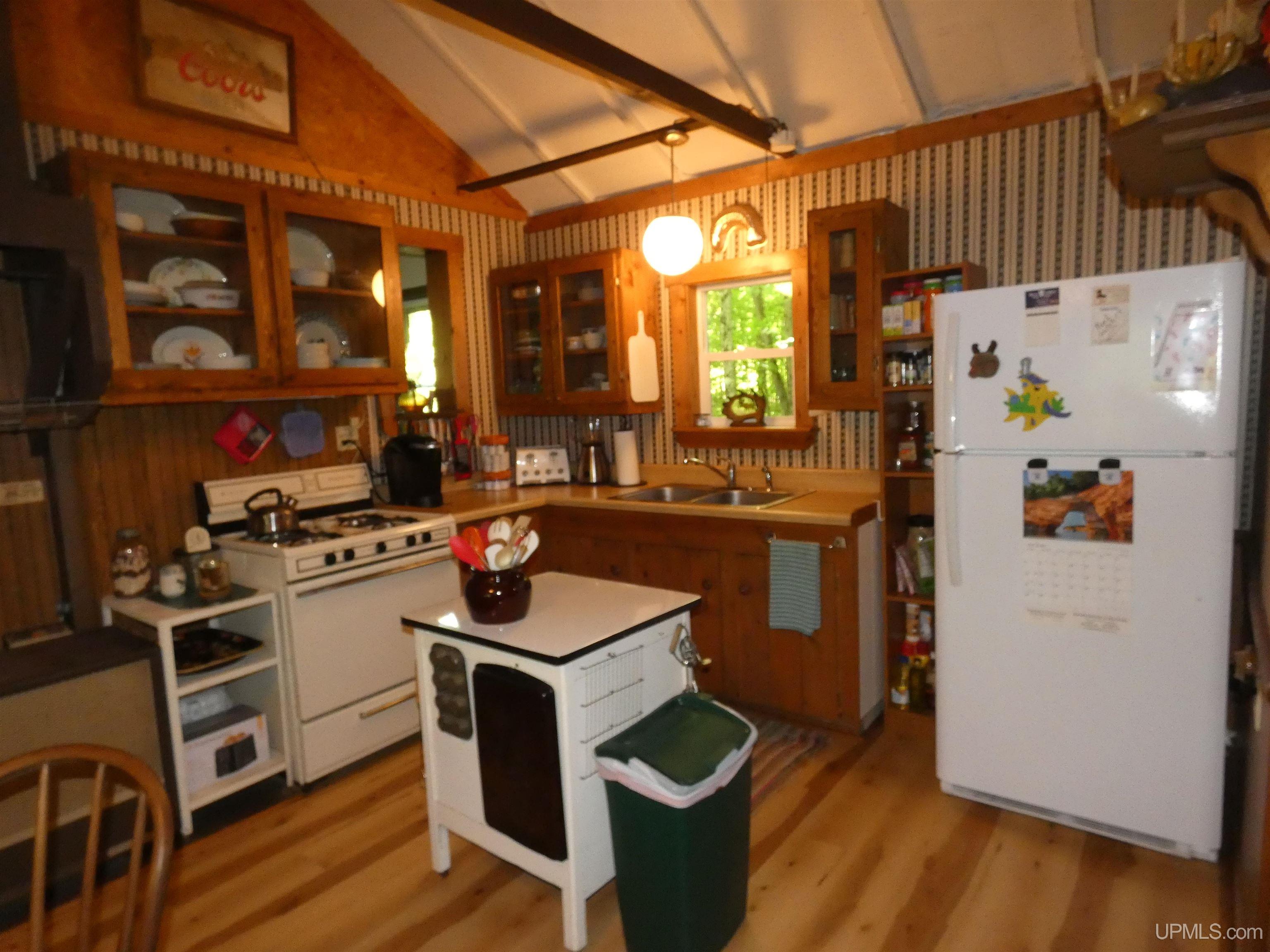 5745 Calderwood Road Trout Creek, MI 49967 - Photo 16 of 23