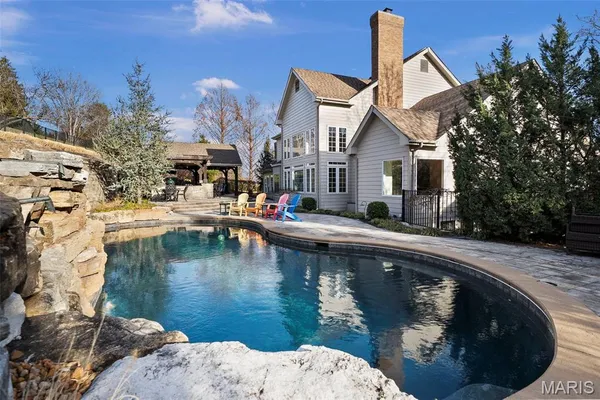 $1,720,000 | 1103 Bonhomme Bluff Court, Chesterfield, MO 63005