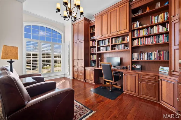 $1,720,000 | 1103 Bonhomme Bluff Court, Chesterfield, MO 63005