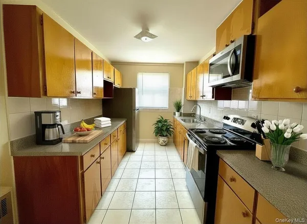 $3,800 | 451 Fulton Avenue, Unit 124, Hempstead, NY 11550