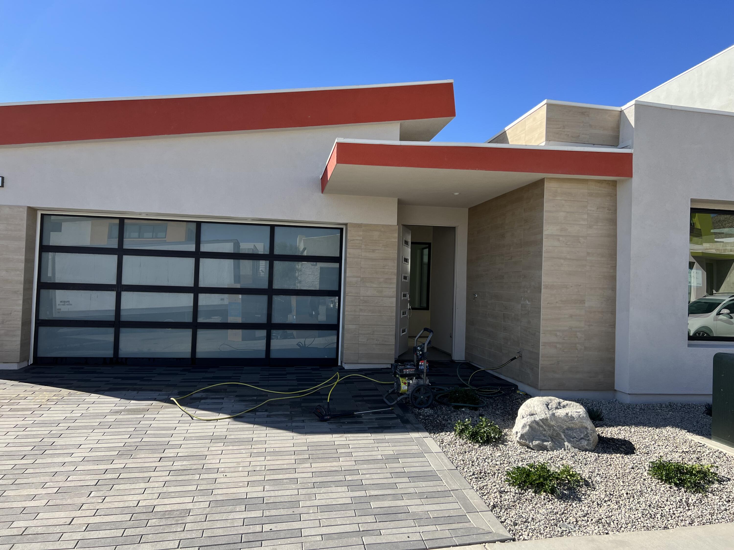 105 Obsidian Loop North