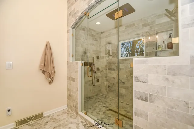 $659,999 | 55 Oak Creek Drive, Yorkville, IL 60560