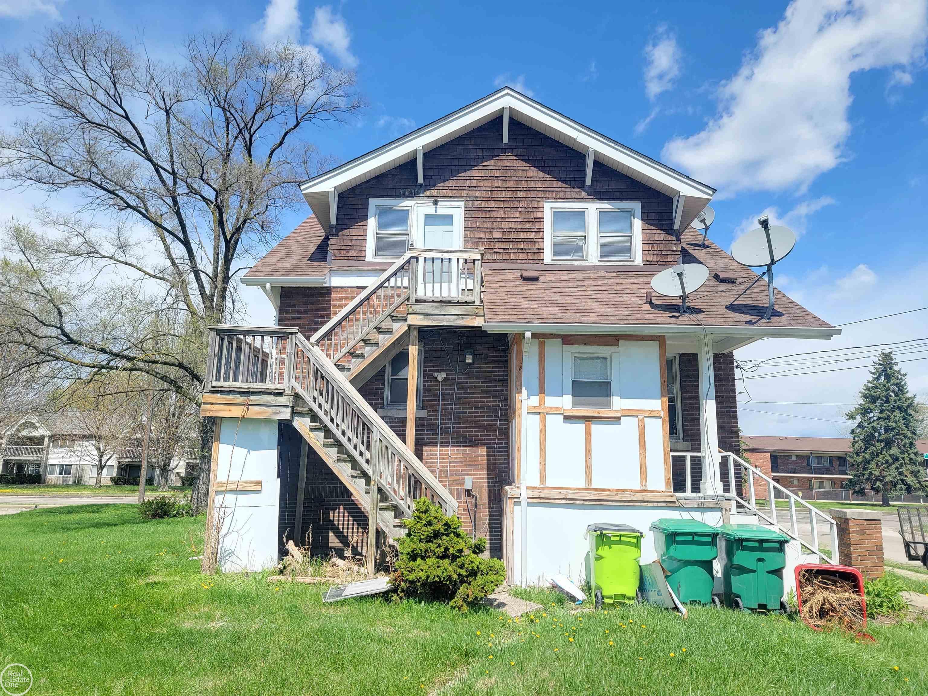 15350 East 10 Mile Road Eastpointe, MI 48021 - Photo 4 of 16