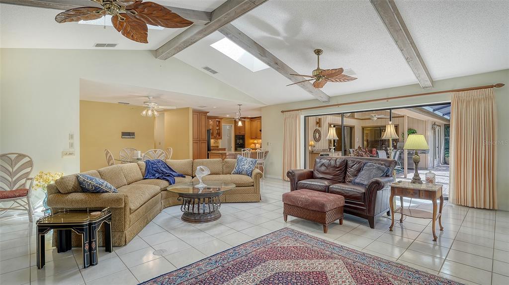 7426 Weeping Willow Boulevard Sarasota, FL 34241 - Photo 19 of 66 a living room with furniture