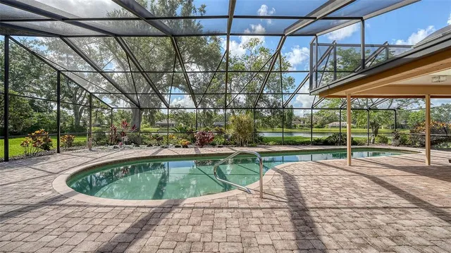 $949,000 | 7426 Weeping Willow Boulevard, Sarasota, FL 34241