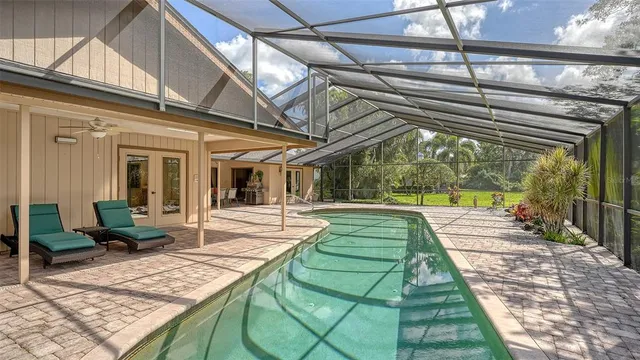 $949,000 | 7426 Weeping Willow Boulevard, Sarasota, FL 34241