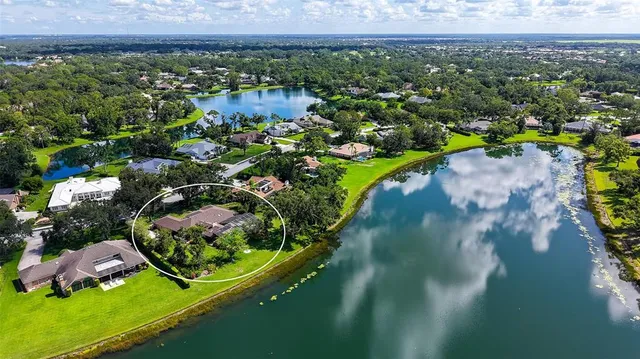 $949,000 | 7426 Weeping Willow Boulevard, Sarasota, FL 34241