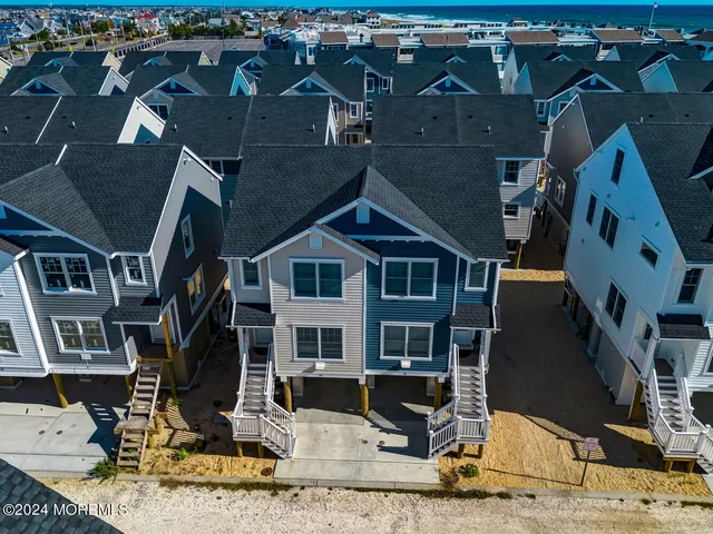 $2,500 | 19 Cummings Street, Unit 108, Mantoloking, NJ 08738