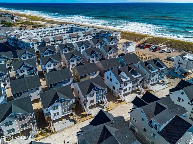 $2,500 | 19 Cummings Street, Unit 108, Mantoloking, NJ 08738