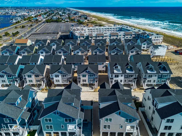 $2,500 | 19 Cummings Street, Unit 108, Mantoloking, NJ 08738