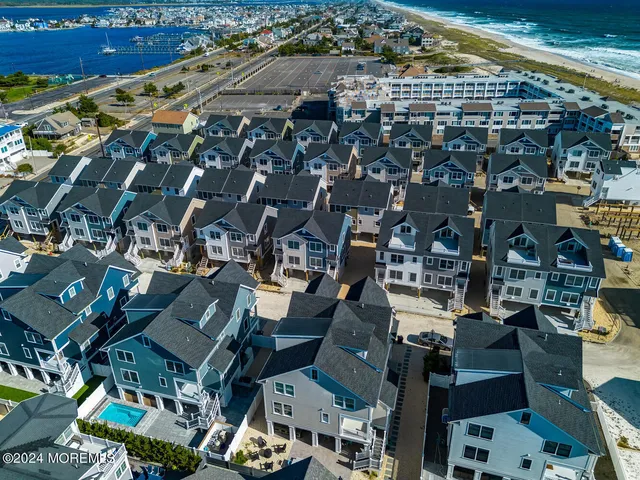 $2,500 | 19 Cummings Street, Unit 108, Mantoloking, NJ 08738