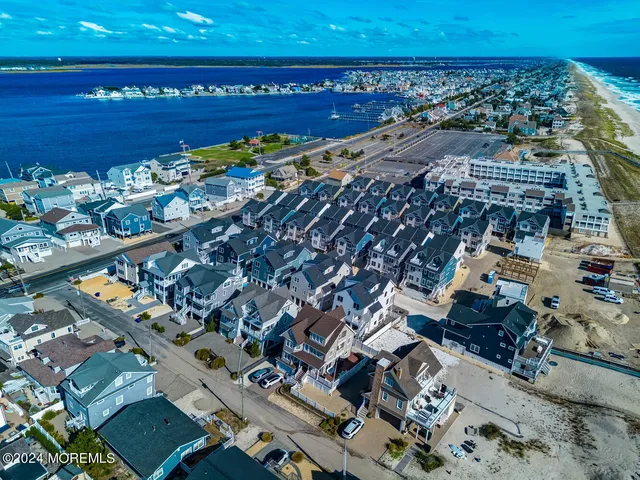 $2,500 | 19 Cummings Street, Unit 108, Mantoloking, NJ 08738