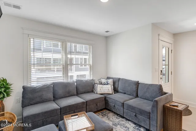 $2,500 | 19 Cummings Street, Unit 108, Mantoloking, NJ 08738